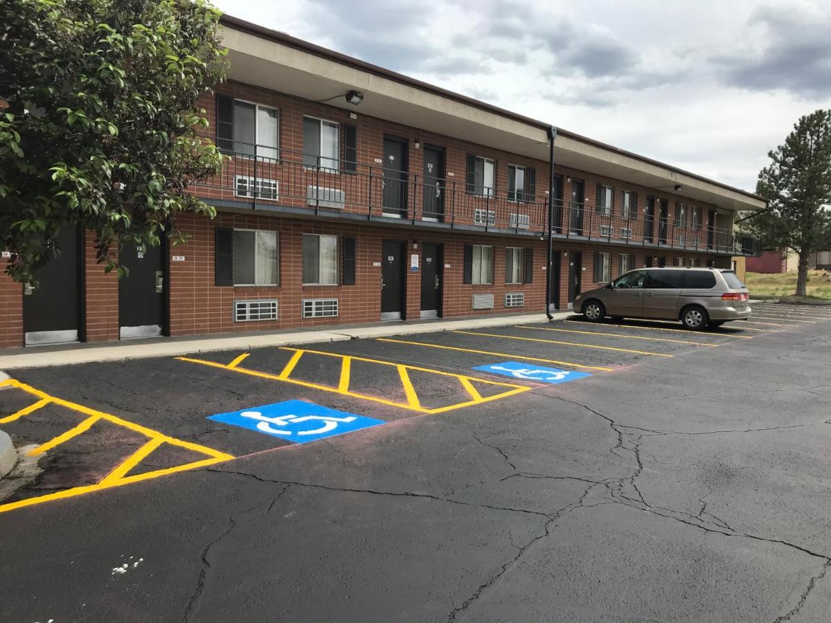 Econo Lodge Salina Scenic Route 89 & I-70 Exterior photo