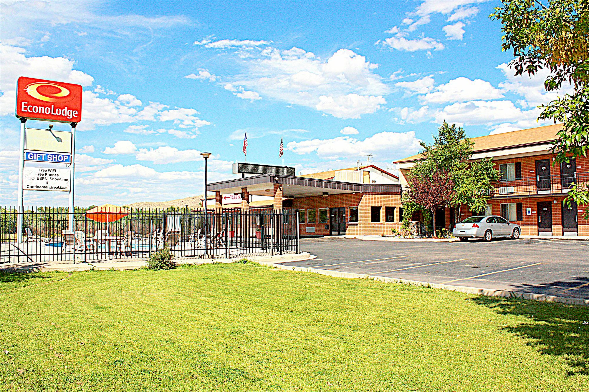 Econo Lodge Salina Scenic Route 89 & I-70 Exterior photo